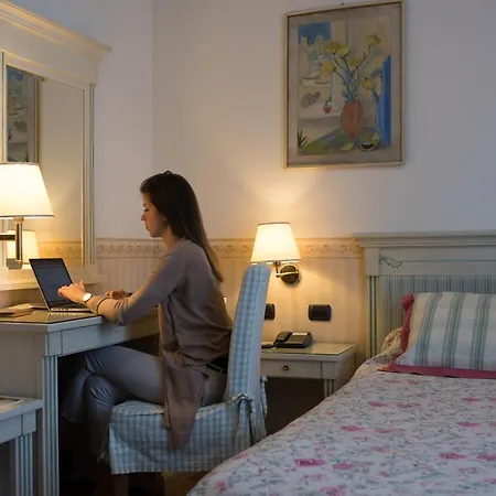 酒店 波斯塔酒店 3*